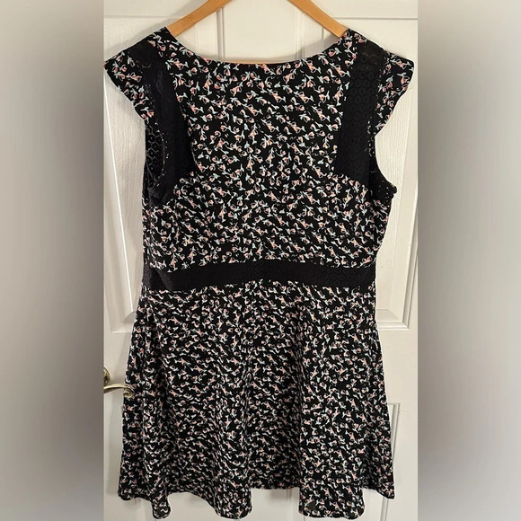 Jessica Simpson Black and Floral Print Dress Cap Sleeve Size 1X - Picture 2 of 8